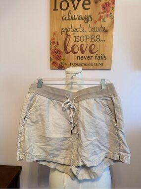 GAP Light Beige Drawstring Athletic Shorts